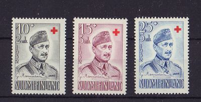 Почтовые марки Финляндии. Маннергейм. Красный крест. 1952 г. Мих. №407-409. Негашеные. Состояние **.