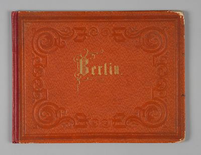 [Из книг художника Е. Сандлера] Альбом с видами Берлина, гравированными Кольбом Й. М. Середина 