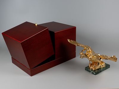 Предмет декорирования Кремлевских мероприятий. Статуэтка. Двуглавый орел. 2000-е. Бронза 