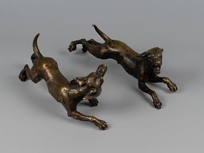Детали композиции &laquo;Олень, атакованный тремя собаками&raquo;. Две статуэтки. Авт. MONNEHAYE. Париж 