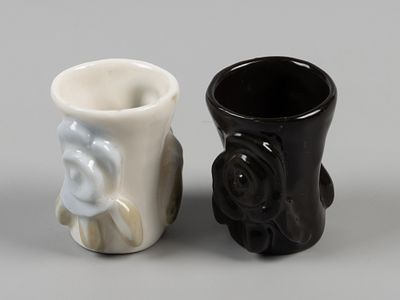 Авт. Шурига П.Н. Две стопки &laquo;Цветок&raquo; Авторский фарфор. 1950-1960-е. Подглазурная роспись солями. 