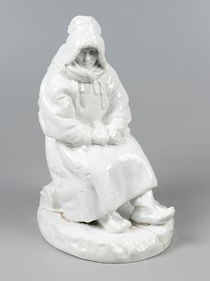 Статуэтка. Лопарская женщина. Авт. Каменский П.П. ИФЗ, 1907 г . Фарфор, прозрачная глазурь. Высо 