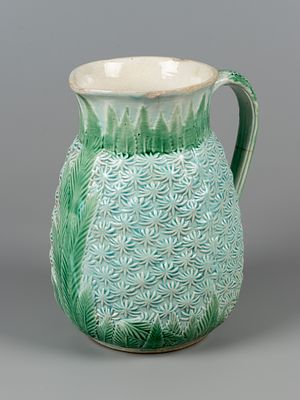 Кувшин "Ананас". Кузнецовы. Тверь. Начало ХХ в. Керамика, поливы. Высота 18.5 см. Без крышки и 