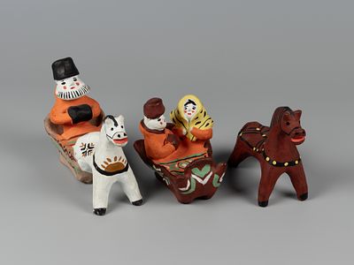Каргопольская игрушка. 3 шт. Пара в санях, Мужик в санях, Лошадь. Беломорские узоры 