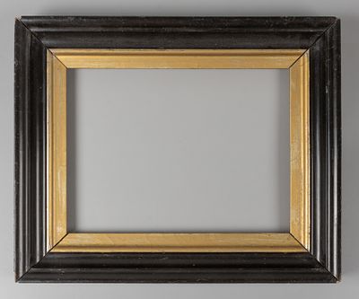 Рама деревянная. Черная с позолотой. Начало XX века. Размер внешний 33,5х27,5 см. Размер 