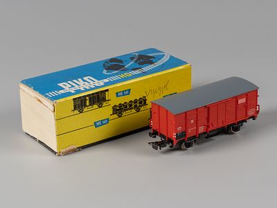 Ж/д вагон. Piko 5/123-012. НО 16,5 мм. ГДР, вт. пол. ХХ в. Пластик, металл. В оригинальной коробке.