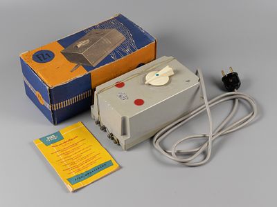 Блок питания для детской железной дороги Piko FZ1. ГДР, вт. пол. ХХ в. Пластик, металл. В 