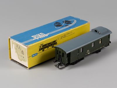 Ж/д вагон. Piko длинный Pwi 32. НО 16,5 мм. ГДР, вт. пол. ХХ в. Пластик, металл. В оригинальной 