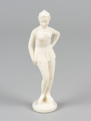 [Советский пластик] Статуэтка. Фигуристка. ФХИ (фабрика художественных изделий) г. Москва. 1960-е. 