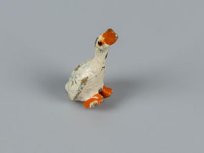 Бронзовая миниатюра. Гусь. Венская бронза. ХХ в. Размер 5х14х5 мм. Без клейма. Следы 