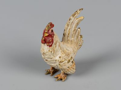 Бронзовая миниатюра. Белый петух. Венская бронза (?) ХХ в. Размер 27х17х13 мм. Без клейма 