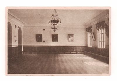 Петровское Училище. Рекреационный зал. Открытка. Начало ХХ в. Изд. Общества Вспомощ. н. уч. 