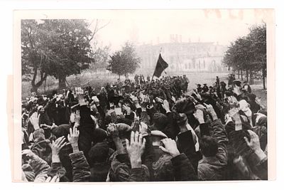 Пресс-фото. ВОВ. Степной фронт. Встреча советских войск в Полтаве. Фотограф Я. Рюмкин. 