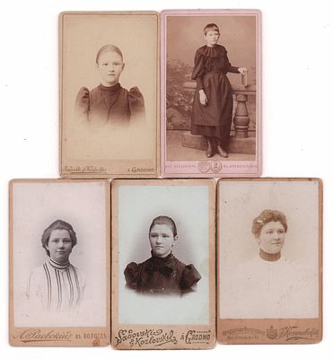 Девушки. 5 визитные фотографии. Рубеж XIX-XX в. Визитный формат. Разные фотографы Вологда 