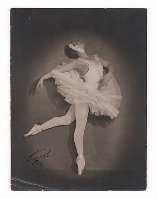Литовская балерина Ольга Ивановна Дубенецкене-Калпокене (урожд. Шведе). Фотография. Начало XX века.