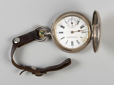 Часы карманные Qualite Monard. Швейцария. Начало ХХ в. Бел. металл. Трехкрышечные. Общий вес 100 