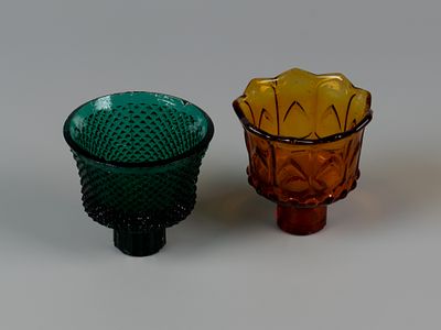 Лампадные вставки янтарное и изумрудное стекло. 2 шт. Фабрика Курженковых. руб. XIX-XX вв. 