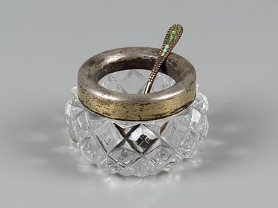 Составной лот. Солонка с ложечкой. СССР, 1950-1970-е. Бел. металл, хрусталь, эмаль, золочение. О 