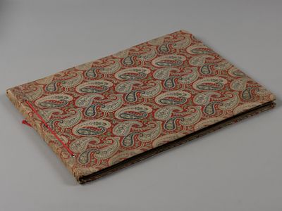 Альбом с фотографиями Ады Оношкович-Яцыны с мужем и сыном. Петербург, Царское село, Помпеи 