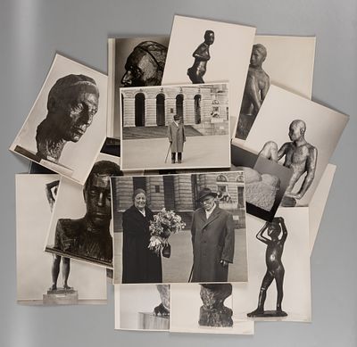 Подборка фотографий скульптора А. Т. Матвеева и его работ с выставки в Русском музее. 19 шт. 1960. 