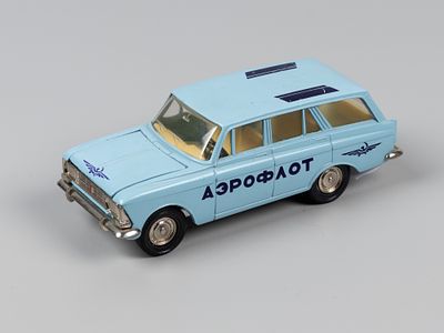 Модель автомобиля &laquo;Москвич 426&raquo; (Аэрофлот). СССР, 1980-е. Металл, пластик. Размер 9,5х3,4х3 см. 