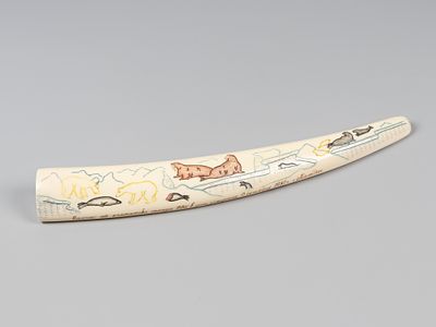 Авт. Гоном Н.А. Клык моржа с сюжетной резьбой. В дорогу. Уэлен. Чукотка, 1980 г. Тонировки 