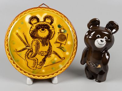 Москва-80. Статуэтка Олимпийский Мишка и декоративное панно "Мишка лучник" Конаково 1980. 