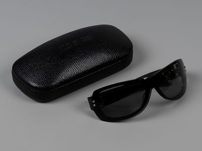 Kieselsten Cord. Очки солнцезащитные. США. Длина душки 12 см, ширина оправы 13 см. Состояние 