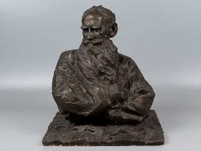 Бюст графа Толстого Л.Н. Авт. Трубецкой П.П. Ленинград, 1965 г. Гипс, тонированный. Размер 35 