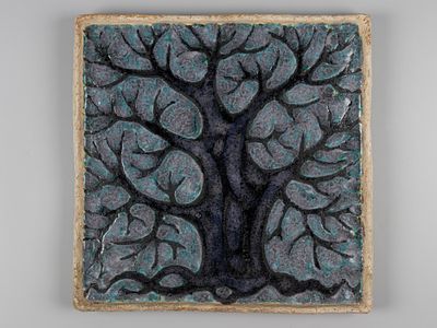 Авт. Цыганков В.Н. Панно. Дерево. из серии &laquo;Солнце над землей&raquo; (?). Ленинград, 1971 г. Шамот 