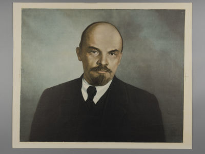 ЛЕНИН Печать на холсте Конец 1980х гг. ЛЕНИН. Печать на холсте. Конец 1980-х гг. Размер 50х62