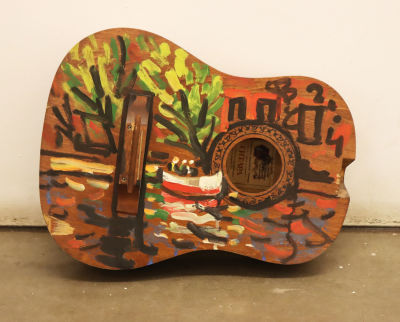 Яшке В. Лодка на канале. 2004. Корпус гитары, масло. Размер 35х46 см. Владимир Яшке — 