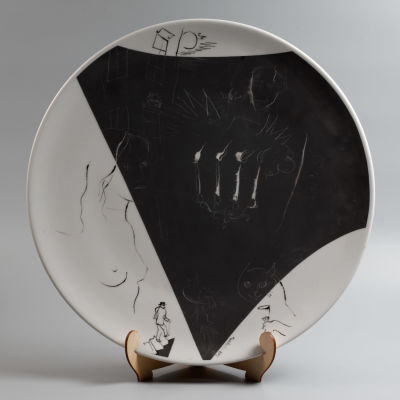 Г.А.В. Траугот. &laquo;Мастер и Маргарита&raquo;. Авторское блюдо. 1990-е гг. Ручная роспись. Подпись 