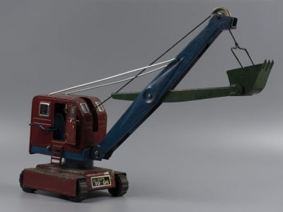 Игрушка. Экскаватор АЗЛК 19-94. Жесть. СССР. Механическая игрушка. Размер: высота с ковшом 36,5 