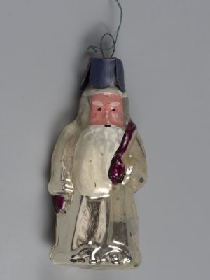 Елочные игрушки (2 шт.) &laquo;Дед Мороз&raquo; Стекло, роспись. 1950-1960-е гг. Размер 9х4,5х3,5 см., 8 