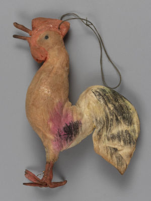 Елочная игрушка. Петушок. Вата, папье-маше, роспись. Первая пол. ХХ в. Размер 10х8х3,5 см. 