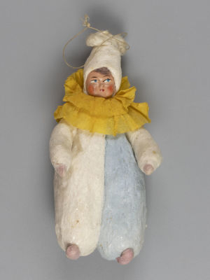 Елочная игрушка. Клоун. Вата, папье-маше. Первая пол. ХХ в. Размер 12х5,7х4,3 см. 
Общие 