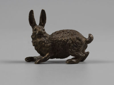 Венская бронза. Заяц. Статуэтка. Начало ХХ в. Клеймо на брюхе. Бронза. Размер 4х4,5х2 см. 