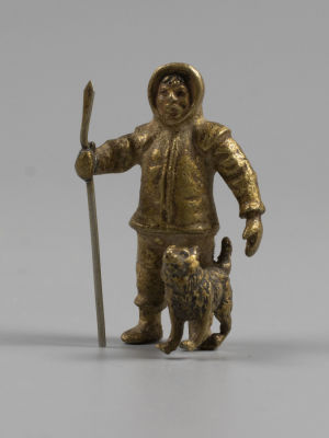 Венская бронза. Оленевод с псом. Статуэтка. Начало ХХ в. Бронза. Размер 2х2,3х4,2 см. 
Потертости.