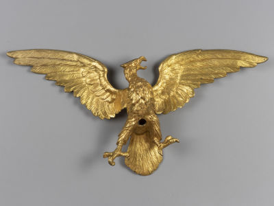 Орел. Бронза, золочение. Кон XIX в. Размер 30х14,5 см. Отверстия для крепления. 
Общие 