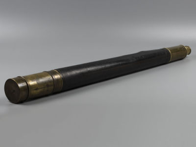 Подзорная труба Г.У. Морск. Министерство № 693. Латунь, кожа. 1907. Размер в сложенном 