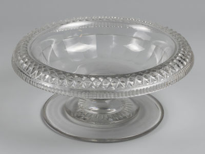 Ваза на ножке. Фруктовница. Хрусталь. Россия. Вторая пол. XIX в. Фруктовница. Хрусталь 