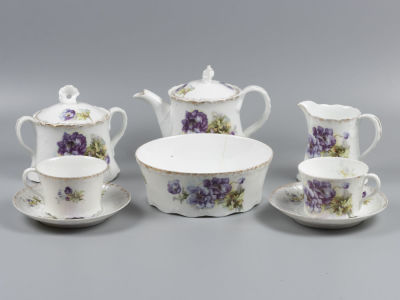 Предметы чайного сервиза. (8 шт). Надглазурная роспись. Фарфор Гарднера. 1870-1890-е гг. Чайник 