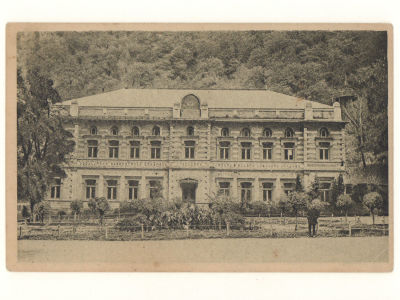 Кавказ. №68. Боржом. Экспортное отделение Боржомских Минвод и углекислоты. Довоенная открытка. 4 