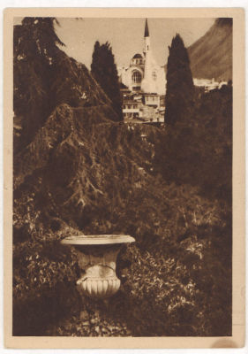 Крым. Гурзуф. Вид на мечеть из парка. Довоенная открытка. 2096 Издание "ГОЗНАК". Серия "Крым". 