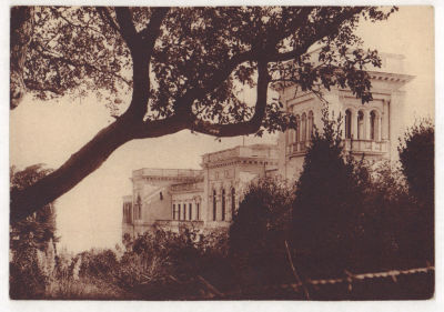 Крым. Ливадия. Крестьянский курорт. Довоенная открытка. 2097 ГИЗ №20373. Размеры 14,7х10,2 см. 