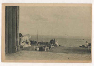Крым. Алупка. Львиная терраса и вид на море. Довоенная открытка. 2115 Изд. Контрагентства 