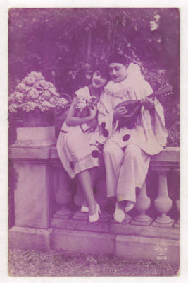 Пьеро и дама. Довоенная фотооткрытка. 2353 Anoer. 1606. Размеры 8,6х13,5 см. Прошла почту. 