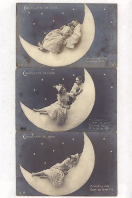 Фазы луны (Дама и Пьеро). Набор из 3-х фотооткрыток. Начало ХХ в. 2355 Д.Р. Размеры 13,7х8,6 