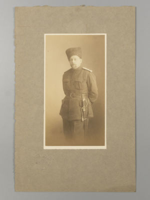 Военный чиновник А.А.Половцев с шашкой. Фотография Boissonnas Петроград 1910-е гг. Размер по 